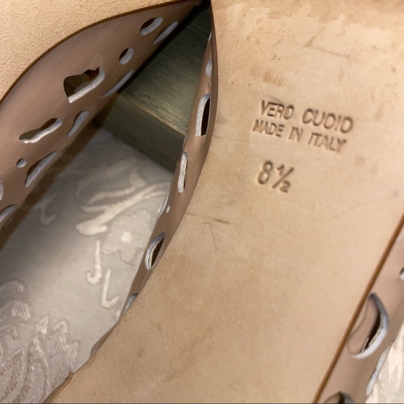 Aquatalia Beige Cut Out Patent Leather Heels Made in Italy 8.5 - Picture 8 of 10